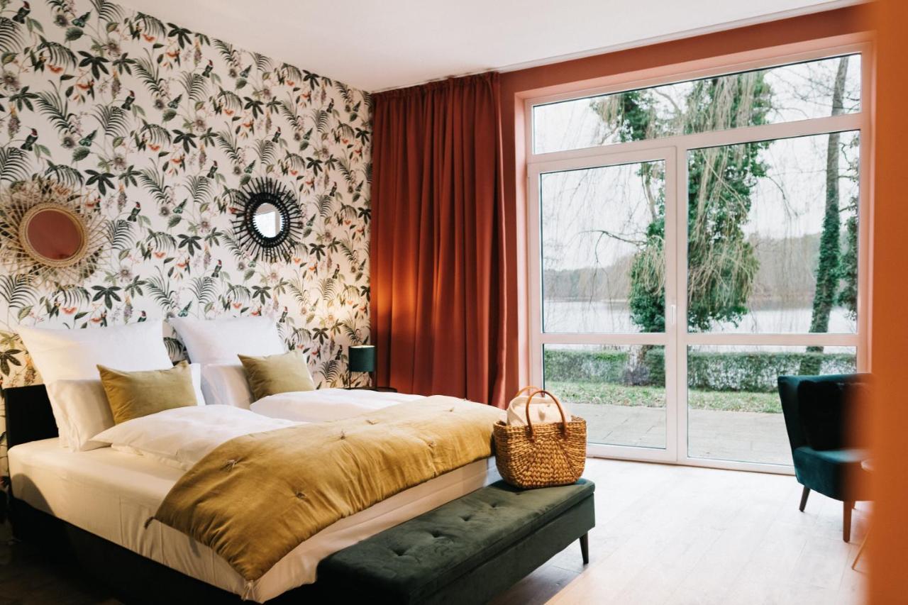 Landhaus Am See - Gaestezimmer Strausberg Buitenkant foto